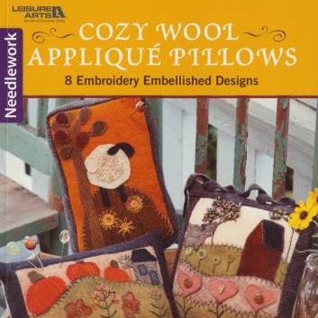 Idee Ago & Filo | Libro Cozy Wool Applique Pillows