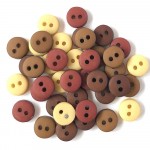 Piccoli bottoni marroni e beige